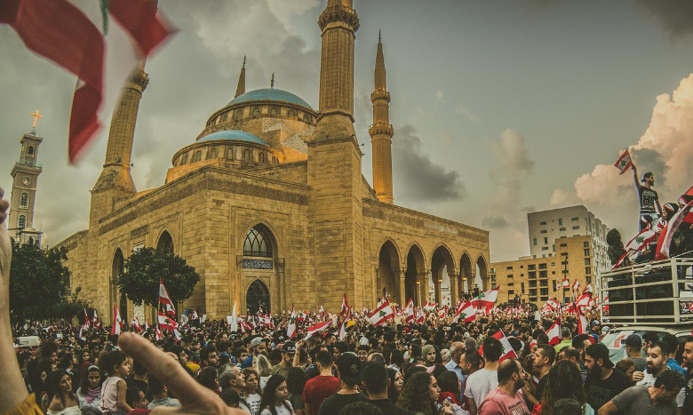 ثورة تشرين 2019 Photo credit: Maroun Sakr